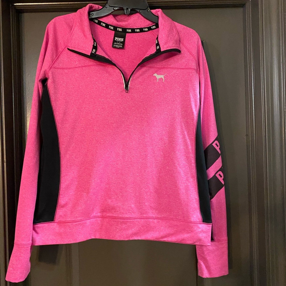 Victoria’s Secret Work Out Long Sleeve Size Large